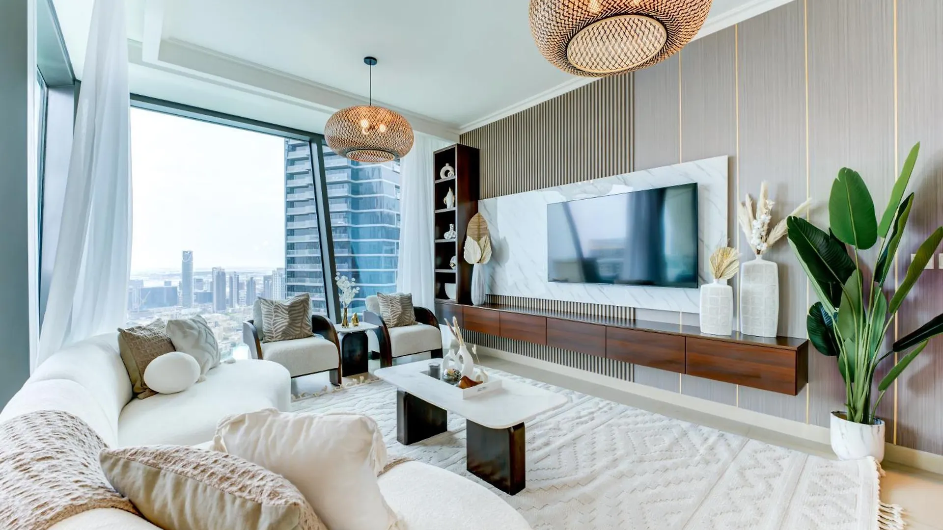 Executive Luxury At Its Finest With Views Of Burj Khalifa Apartment Dubai United Arab Emirates